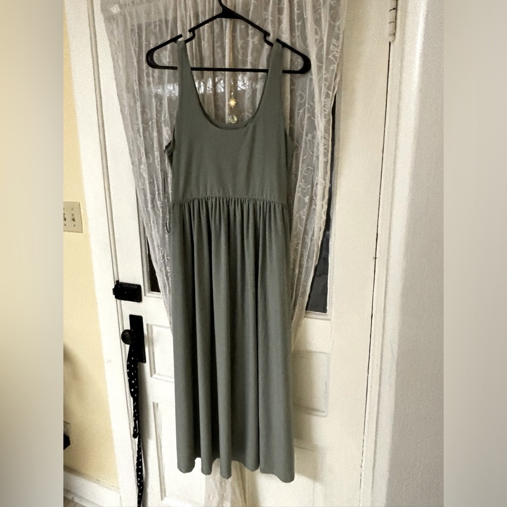Simply Vera Wang green maxi dress